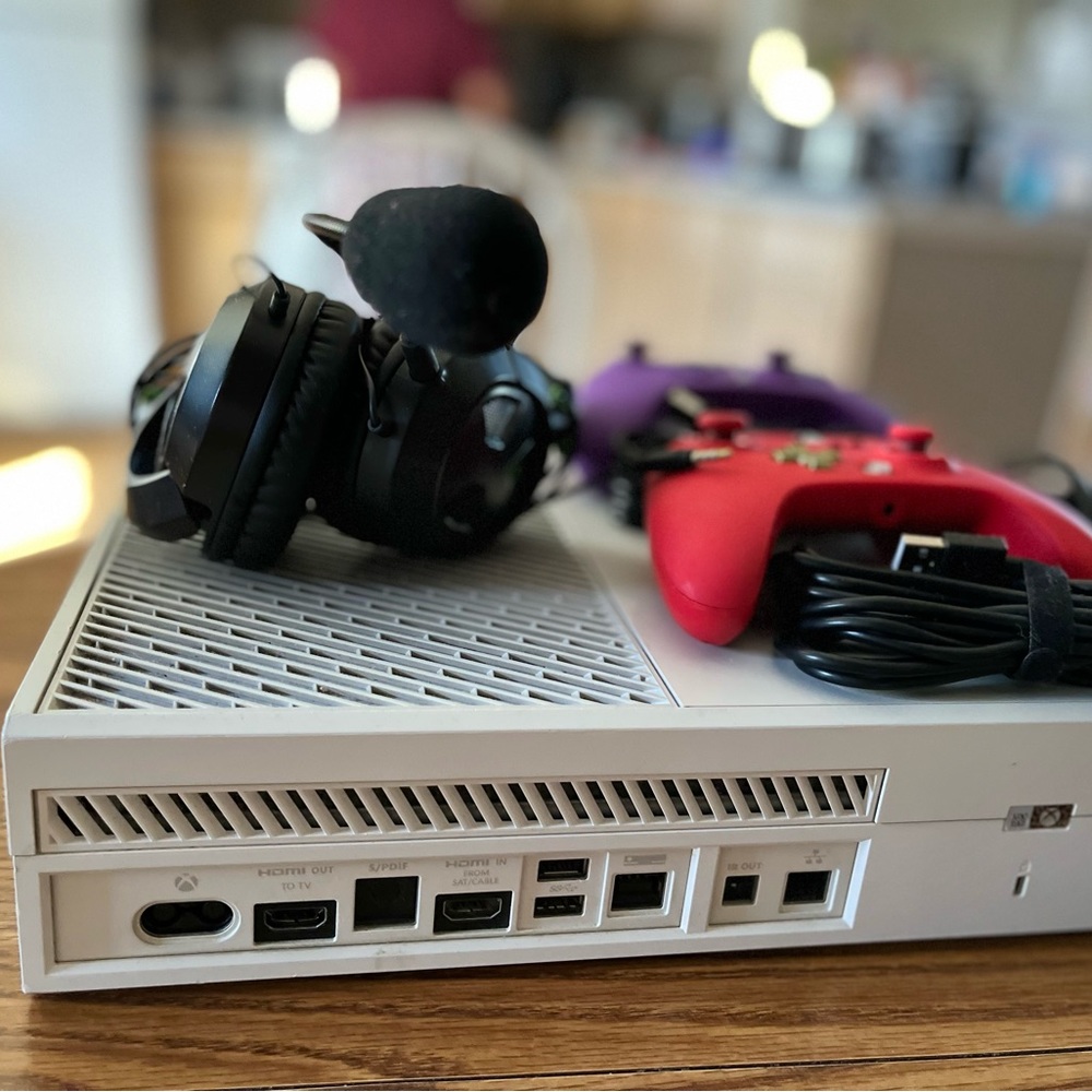 Xbox one-two new controllers- microphone headphones